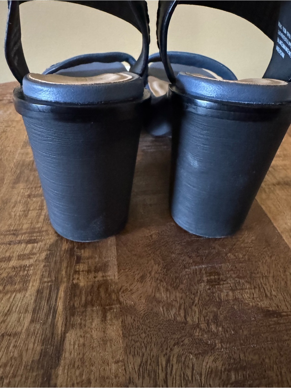 Naked Feet Navy and Black Strappy Flat Sandals 8.5 - Picture 4 of 9